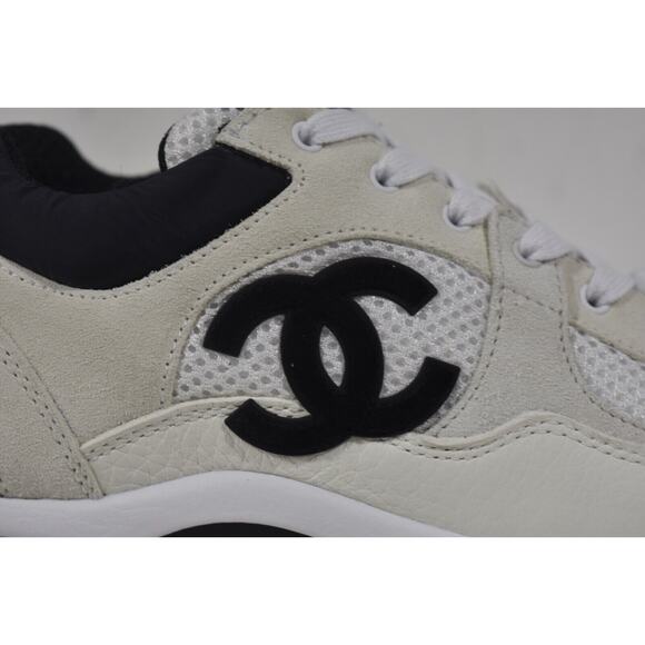 Chanel REV White Black CC Logo Leather Lace Up Flat Runner Trainer Sneaker 36.5 - Picture 3 of 11